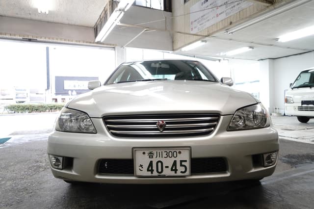 1999 Toyota Altezza JDM car for sale — photo 6 of 25