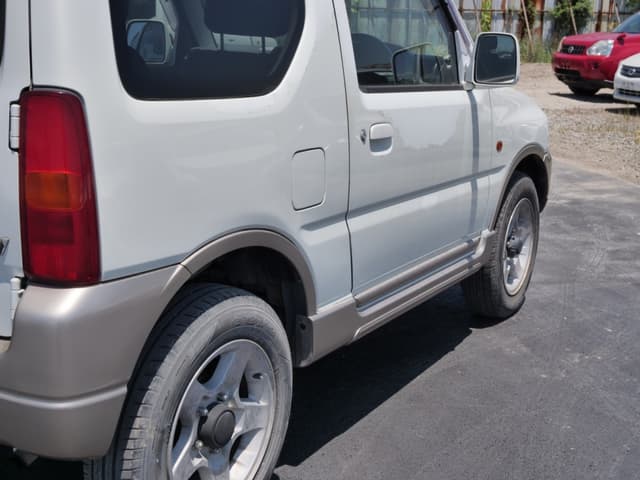 2001 Suzuki Jimny JDM car for sale — photo 17 of 25