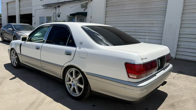 2000 Toyota Crown JDM car for sale — photo 4 of 13