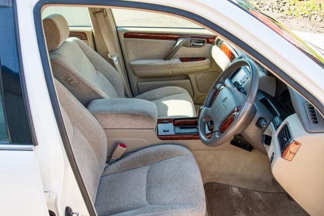 2000 Toyota Crown JDM car for sale — photo 9 of 25