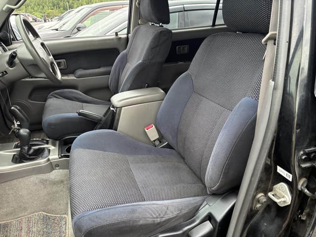2001 Toyota Hilux Surf JDM car for sale — photo 6 of 11