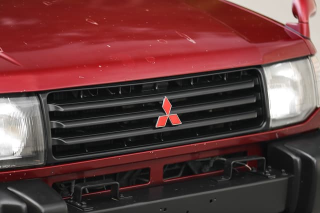 1993 Mitsubishi Pajero JDM car for sale — photo 19 of 25