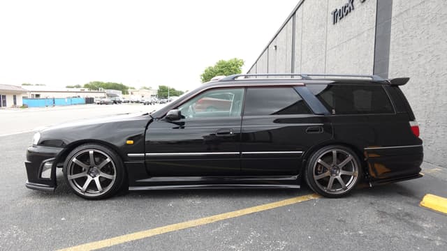 2000 Nissan Stagea JDM car for sale — photo 10 of 21