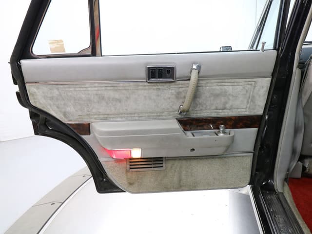 1988 Nissan President JDM car for sale — photo 19 of 25
