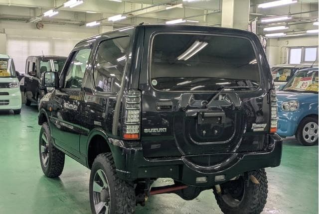 2011 Suzuki Jimny JDM car for sale — photo 8 of 25