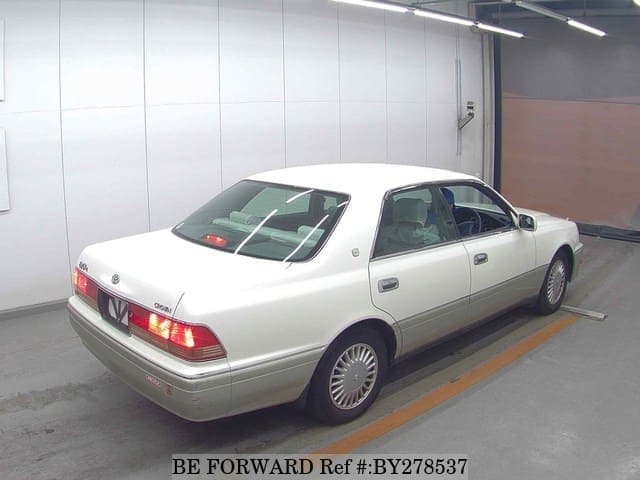 1998 Toyota Crown JDM car for sale — photo 2 of 6