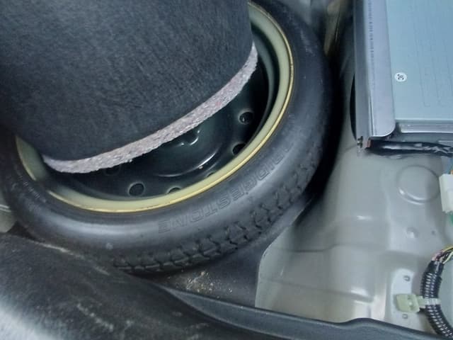 2001 Toyota Altezza JDM car for sale — photo 9 of 10