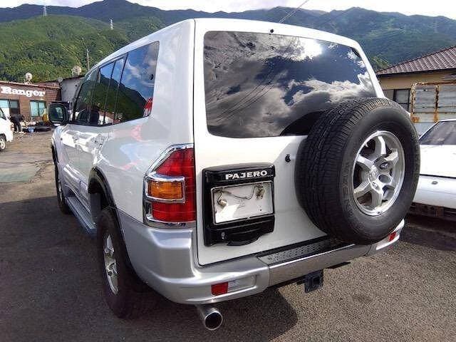 1999 Mitsubishi Pajero JDM car for sale — photo 2 of 3