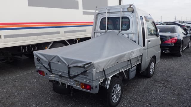2006 Daihatsu Hijet JDM car for sale — photo 4 of 16