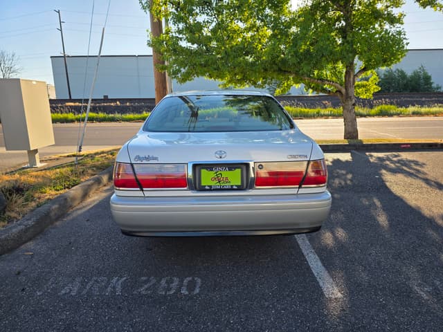 1999 Toyota Crown JDM car for sale — photo 4 of 13