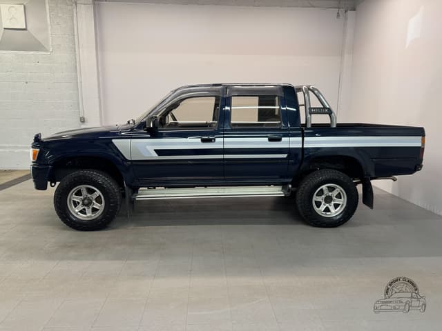 1993 Toyota Hilux JDM car for sale — photo 11 of 25