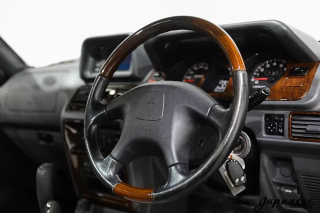 1997 Mitsubishi Pajero JDM car for sale — photo 13 of 25