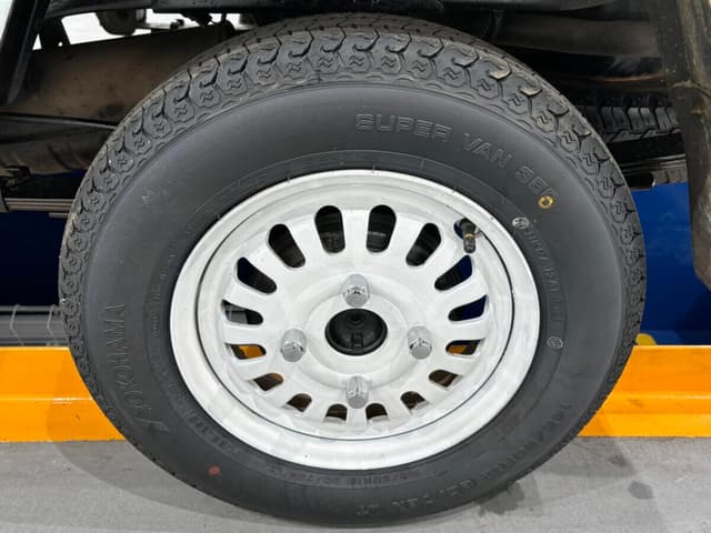 1995 Mitsubishi Minicab JDM car for sale — photo 17 of 25