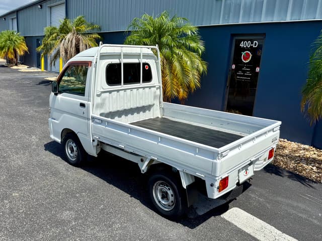 1999 Daihatsu Hijet JDM car for sale — photo 5 of 15