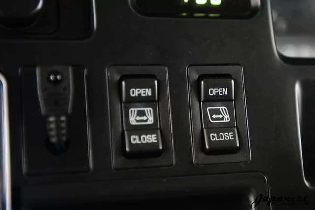 1997 Toyota HiAce JDM car for sale — photo 13 of 25