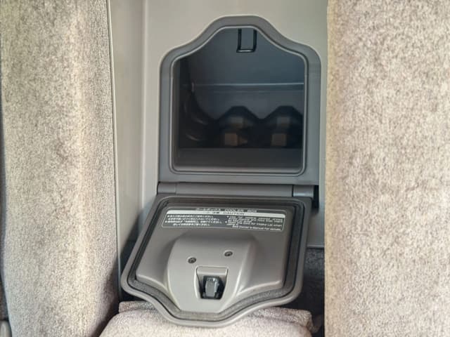 2000 Toyota Majesta JDM car for sale — photo 10 of 25