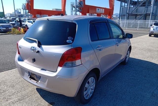 2010 Toyota Vitz JDM car for sale — photo 5 of 25