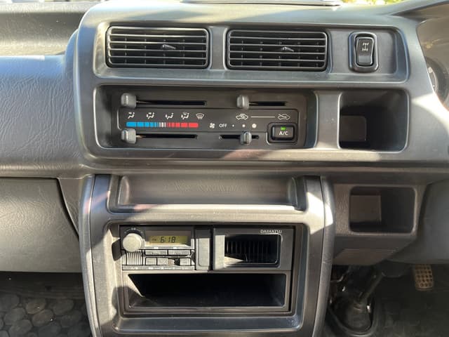 1999 Daihatsu Hijet JDM car for sale — photo 15 of 16