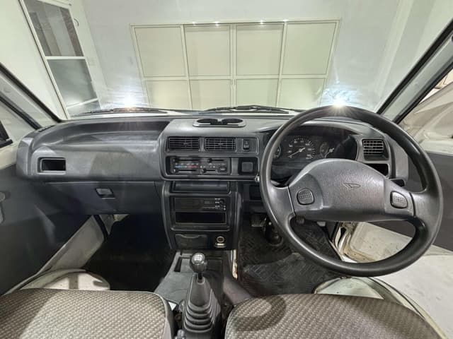 2000 Daihatsu Hijet JDM car for sale — photo 8 of 25