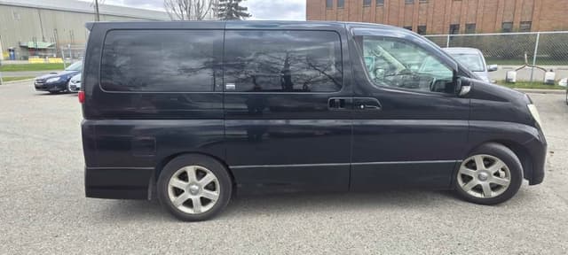2005 Nissan Elgrand JDM car for sale — photo 7 of 13