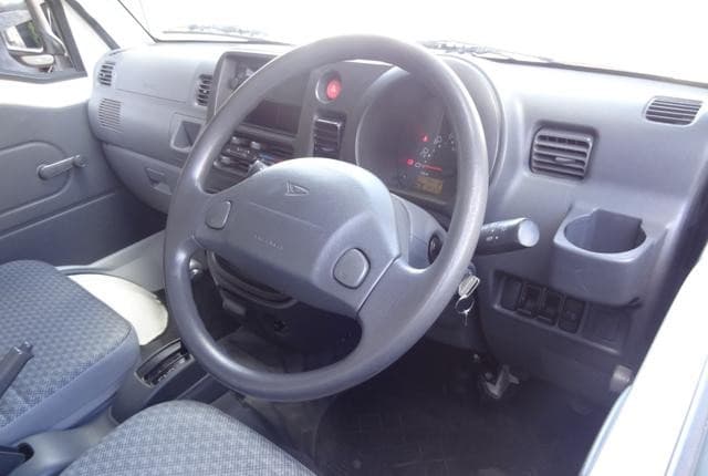 2010 Daihatsu Hijet JDM car for sale — photo 8 of 20