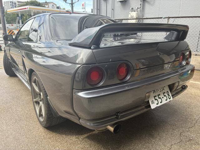 1992 Nissan Skyline JDM car for sale — photo 7 of 20