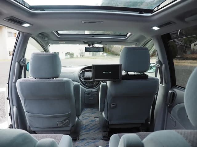 2001 Toyota Estima JDM car for sale — photo 22 of 25