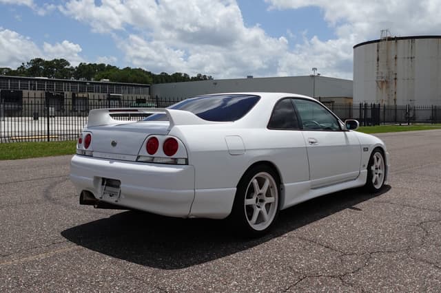 1997 Nissan Skyline JDM car for sale — photo 7 of 18