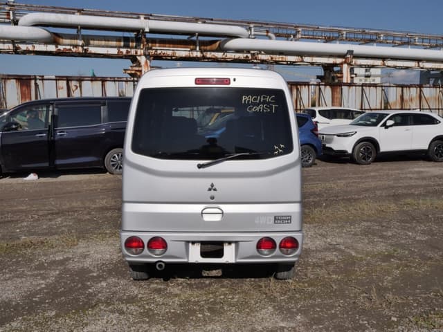 2001 Mitsubishi Town Box JDM car for sale — photo 6 of 25