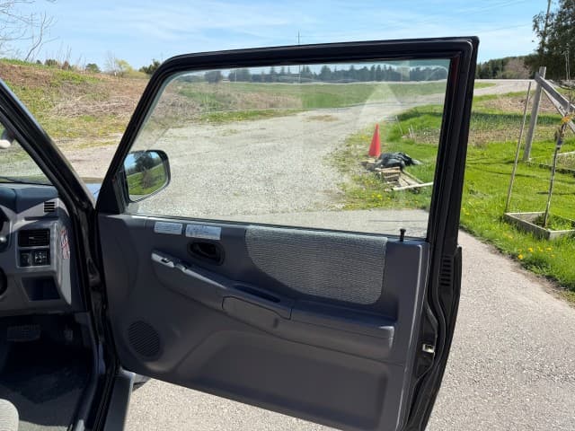 1997 Mitsubishi Pajero JDM car for sale — photo 21 of 25