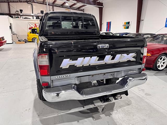 2000 Toyota Hilux JDM car for sale — photo 5 of 22