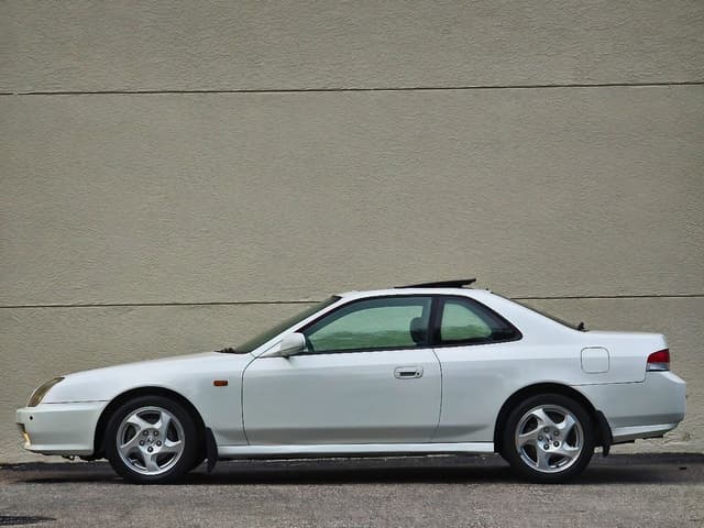 1998 Honda Prelude JDM car for sale — photo 9 of 25