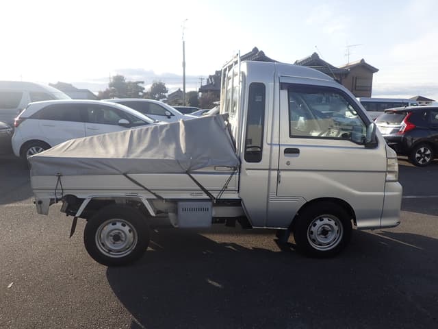 2006 Daihatsu Hijet JDM car for sale — photo 5 of 24