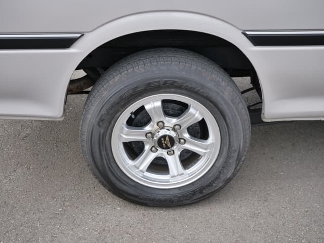 2001 Toyota HiAce JDM car for sale — photo 24 of 25
