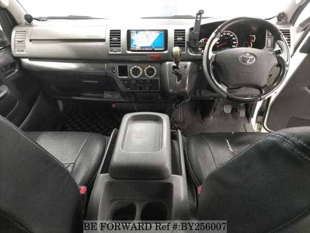 2010 Toyota HiAce JDM car for sale — photo 3 of 5
