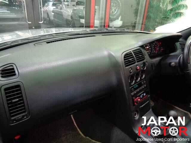 1995 Nissan Skyline JDM car for sale — photo 6 of 8