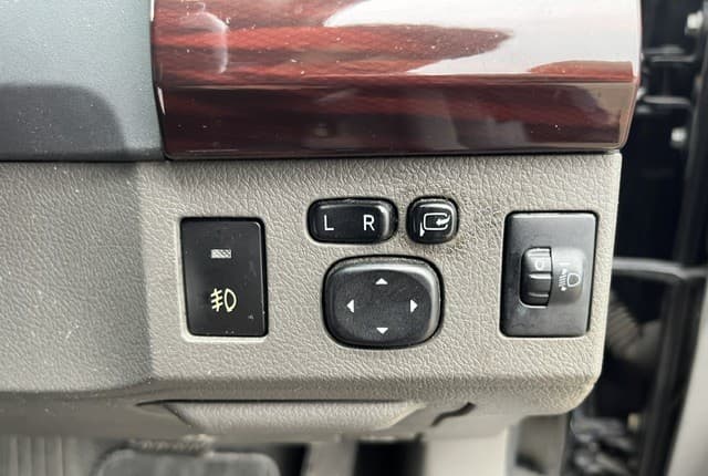 2009 Toyota Mark X JDM car for sale — photo 17 of 25