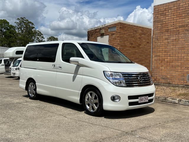 2006 Nissan Elgrand JDM car for sale — photo 4 of 16
