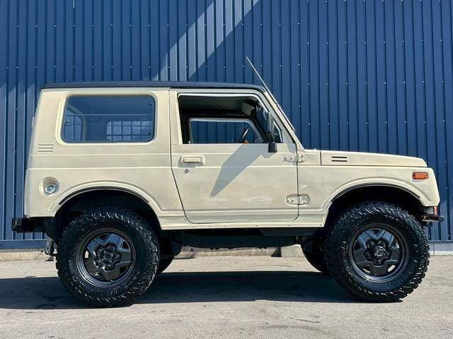 1992 Suzuki Jimny JDM car for sale — photo 4 of 15