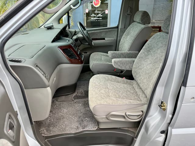 1999 Nissan Elgrand JDM car for sale — photo 17 of 25