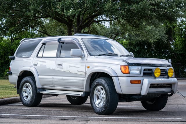 1996 Toyota Hilux Surf JDM car for sale — photo 9 of 14