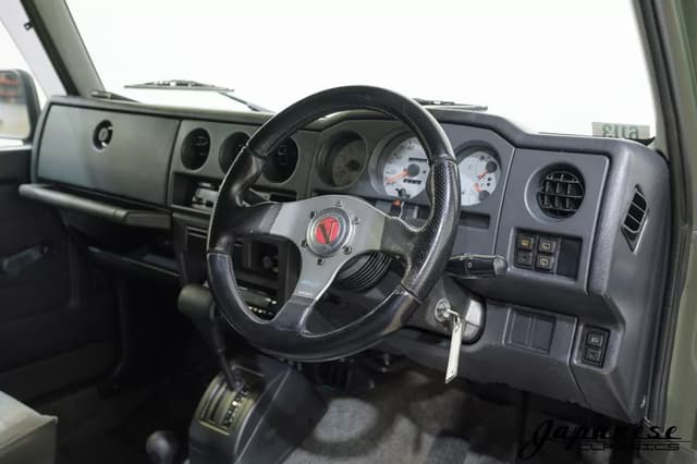 1996 Suzuki Jimny JDM car for sale — photo 14 of 25