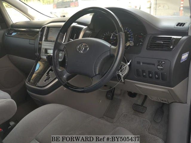 2006 Toyota Alphard JDM car for sale — photo 3 of 6