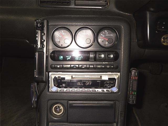 1992 Nissan Skyline JDM car for sale — photo 5 of 7