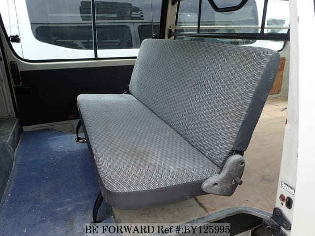 2002 Toyota HiAce JDM car for sale — photo 19 of 25
