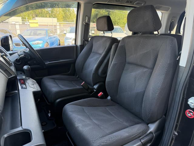 2010 Honda Stepwagon JDM car for sale — photo 11 of 19