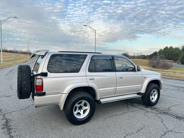 1996 Toyota Hilux Surf JDM car for sale — photo 4 of 10