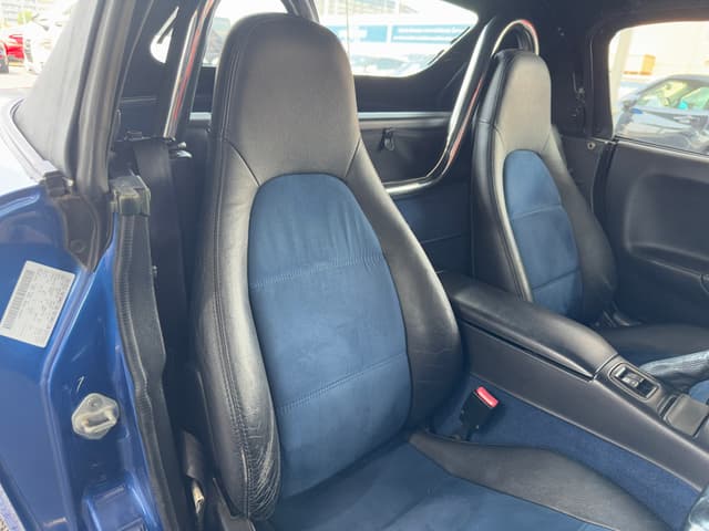 1999 Mazda Roadster (Eunos Roadster / MX-5) JDM car for sale — photo 11 of 25