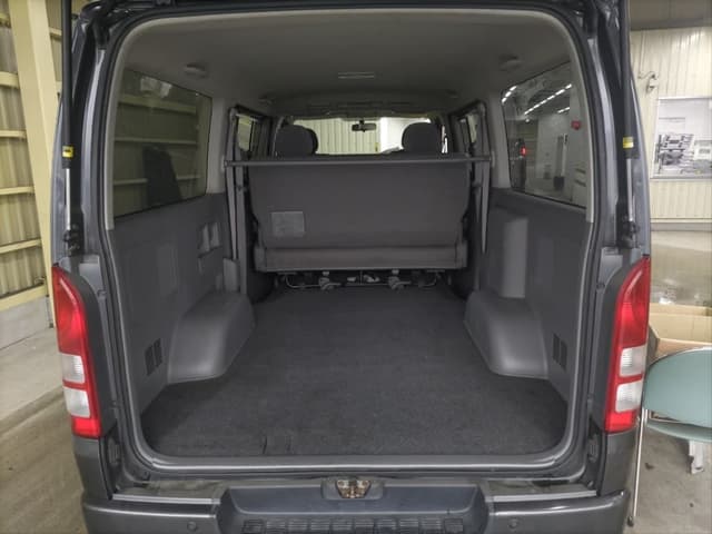 2008 Toyota HiAce JDM car for sale — photo 4 of 6