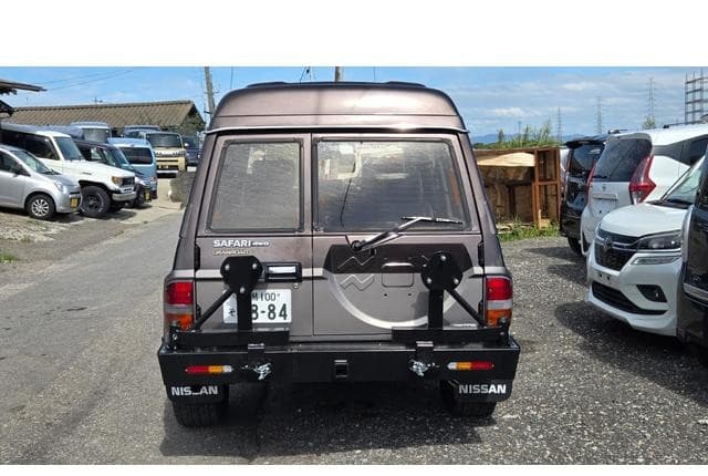 1990 Nissan Safari JDM car for sale — photo 6 of 25
